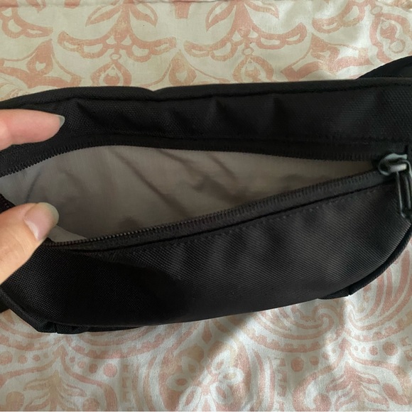 Baboon to the moon fanny pack - Picture 4 of 4